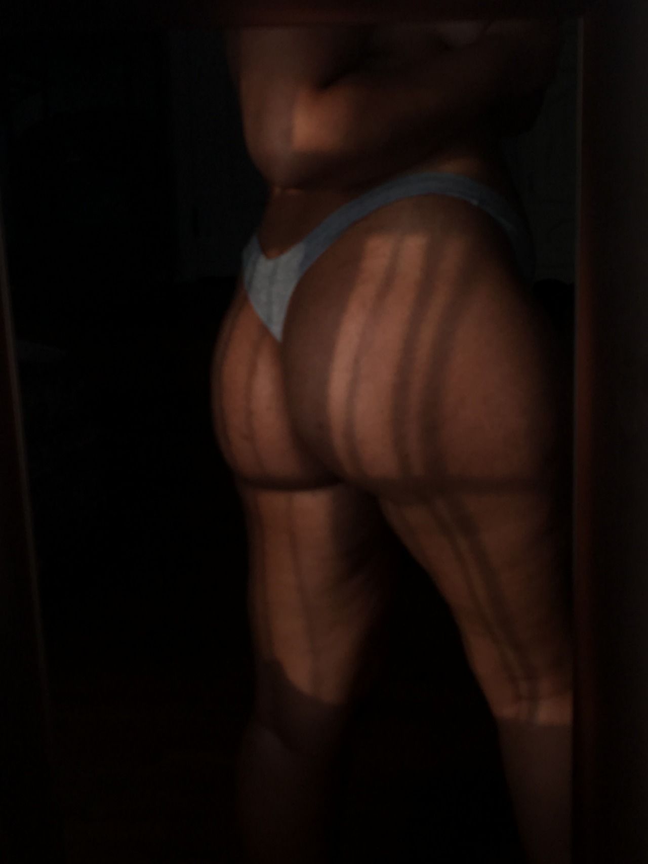 Maman gourmande cherche un gars chaud pour flirter sans chichis Fatou - rencontre- Ronde-Vannes